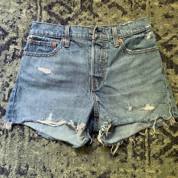 Levi's Pants - Levi Women’s Wedgie Shorts